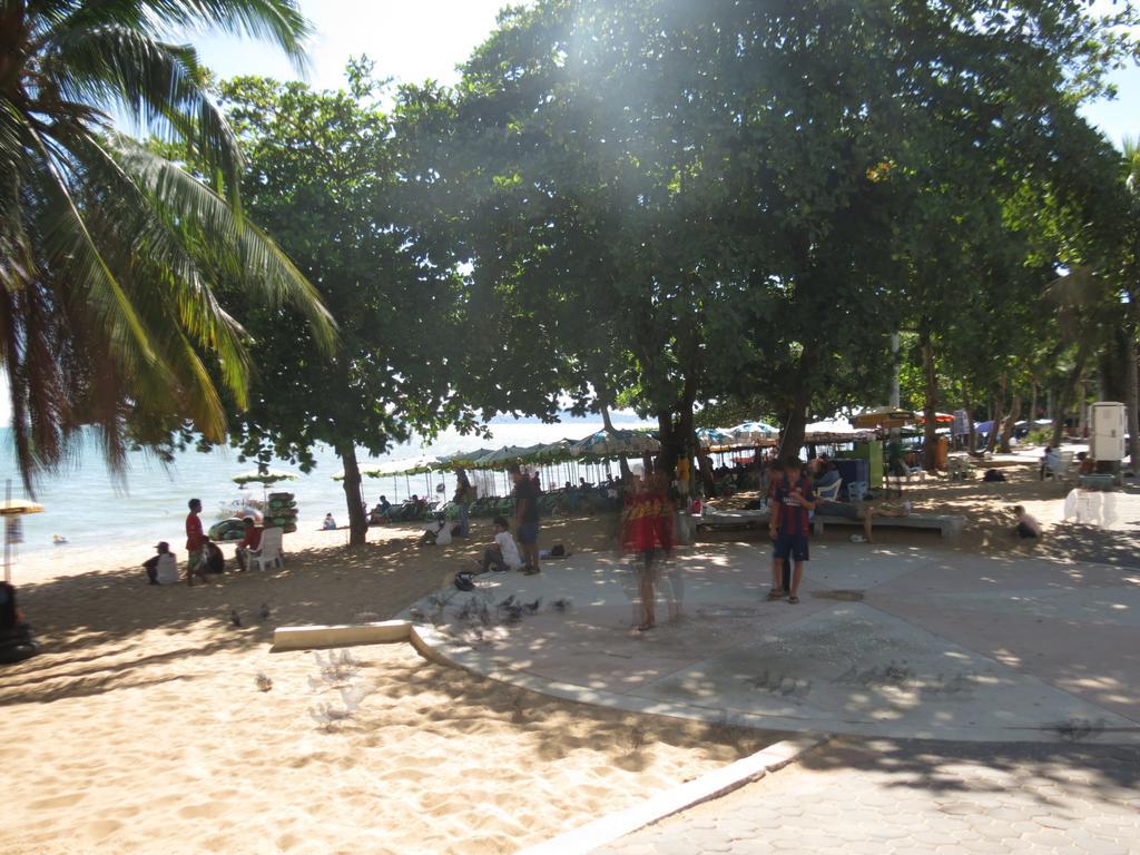 Plaza *