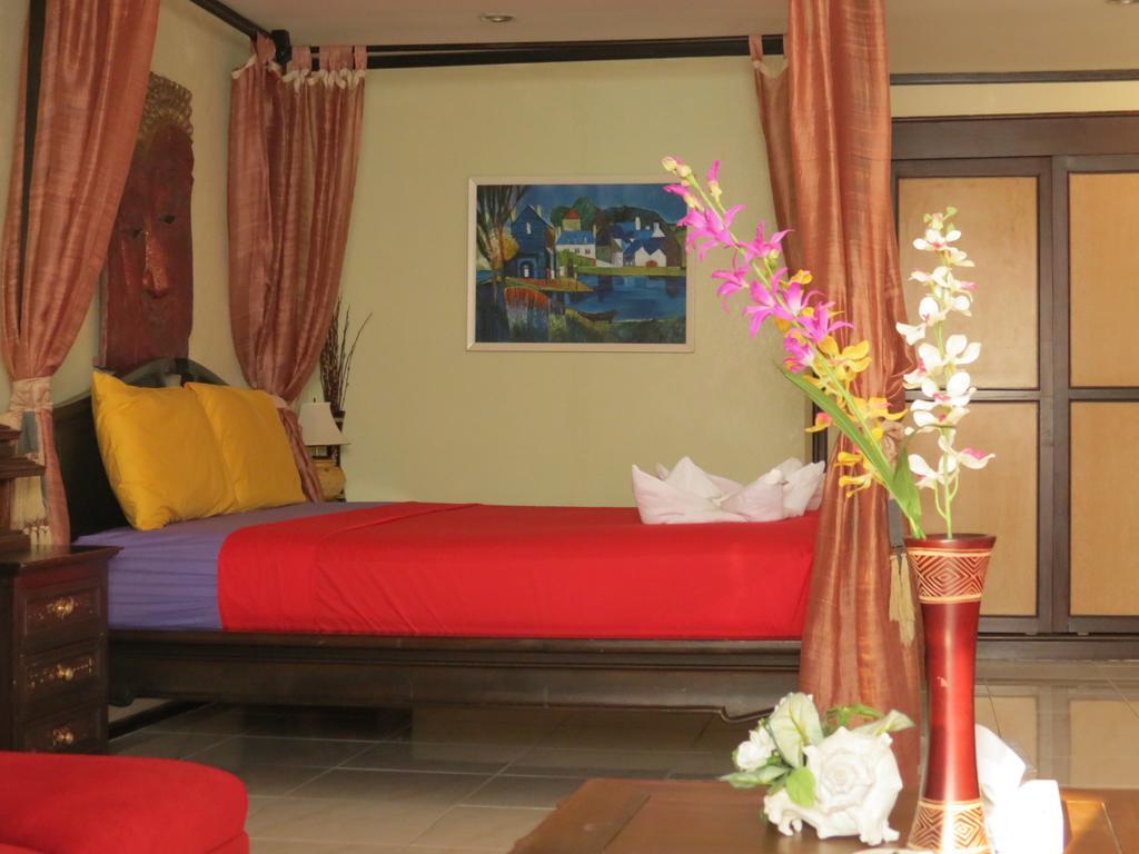 Plaza Apartment